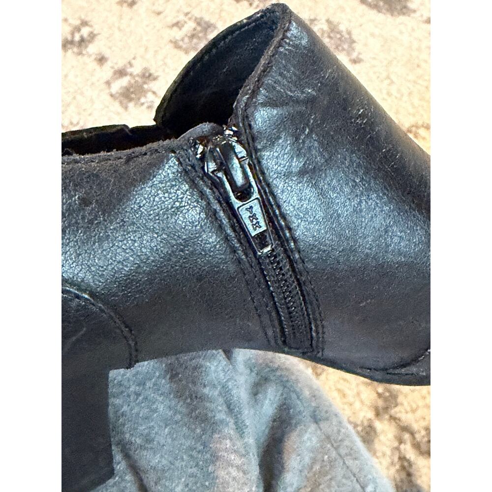 Born Womens Black Leather Ankle Booties Side Zip Stacked Heel Shooties Size 8 - Picture 6 of 14